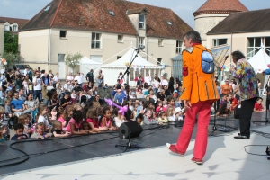 Voisins Le Bretonneux Equipements Culturels
