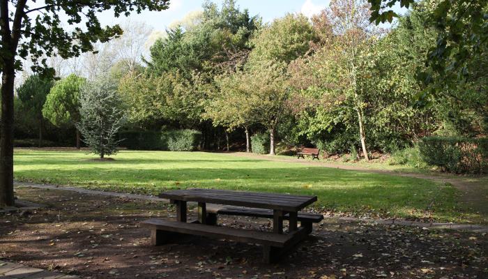 Voisins rencontres et jardins caches
